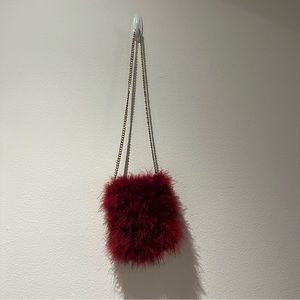 Red feather chain bag